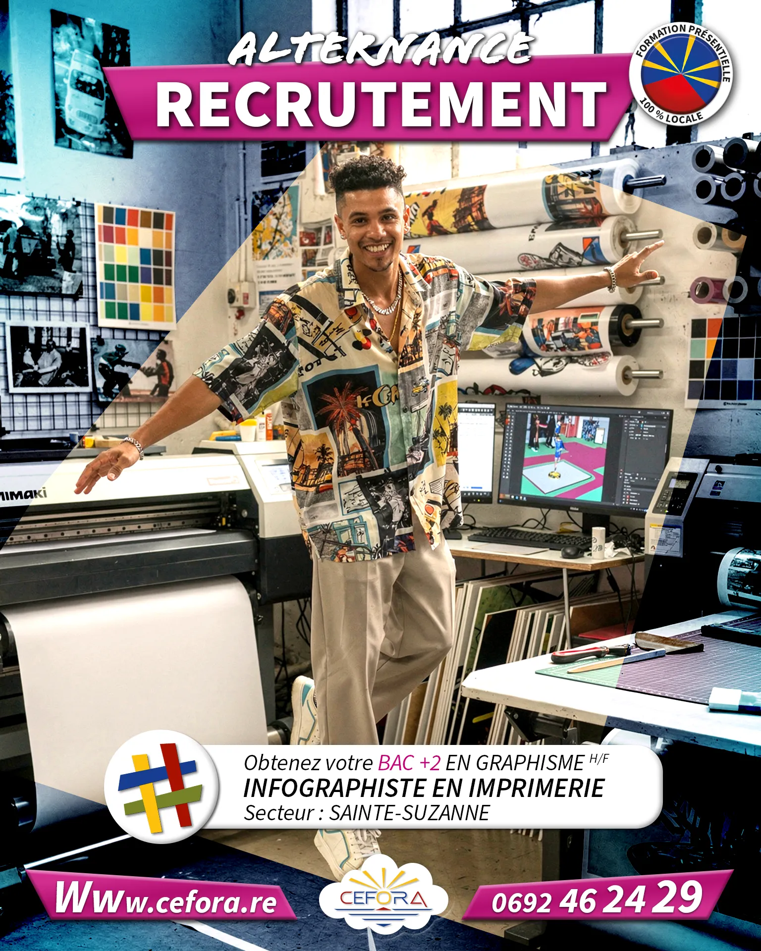 Jeune infographiste travaillant en alternance dans une imprimerie pour valider son bac +2 en apprentissage